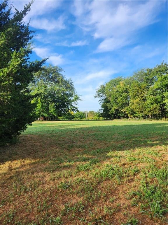 13 Texas Dr, Linn Valley, KS 66040