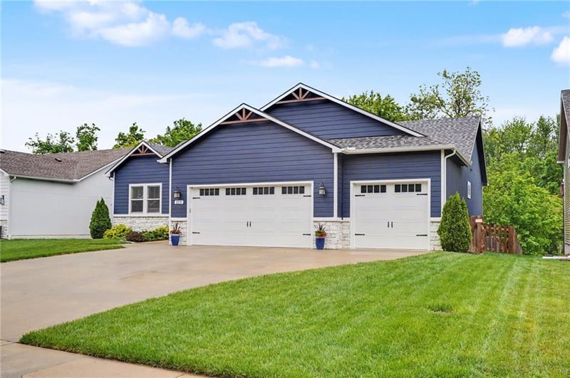 113 Hillside Dr, Baldwin City, KS 66006
