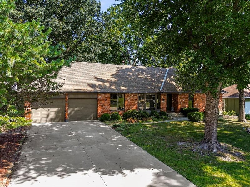 18604 E 27th St S, Independence, MO 64057
