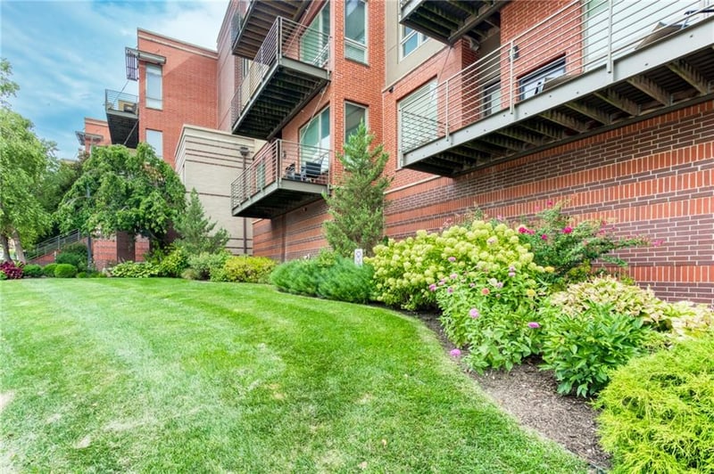 4521 Wornall Rd #210, Kansas City, MO 64111