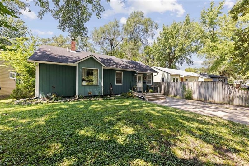 1915 Tennessee St, Lawrence, KS 66046