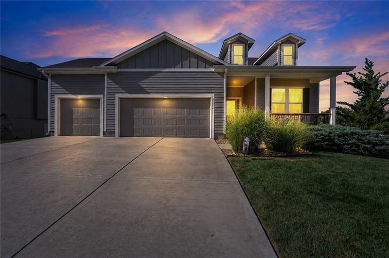 24814 W 144th Ter, Olathe, KS 66061