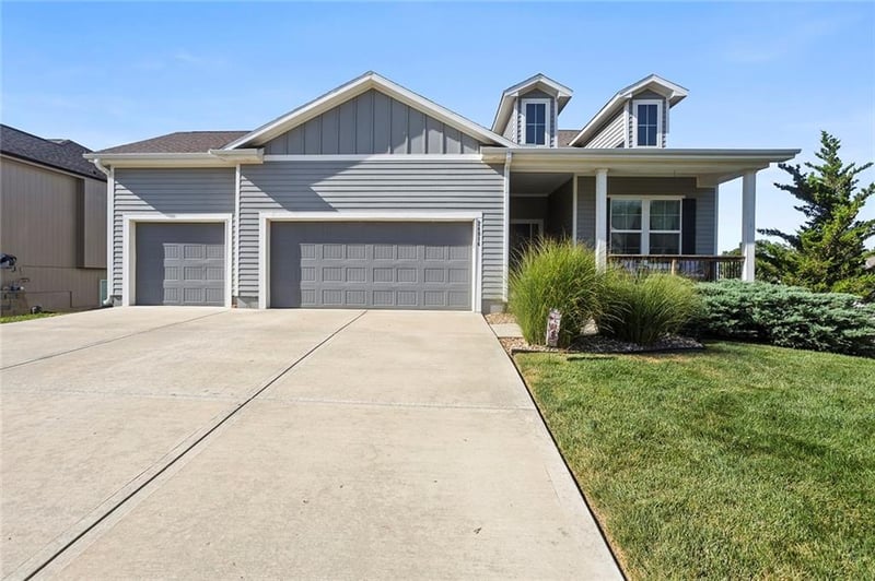 24814 W 144th Ter, Olathe, KS 66061