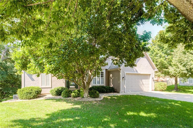 16509 W 80th Ter, Lenexa, KS 66219