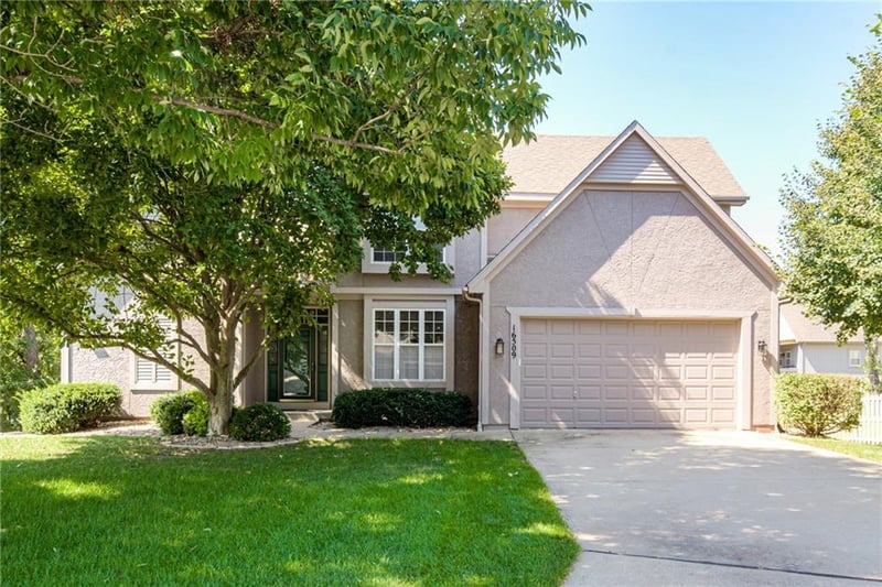 16509 W 80th Ter, Lenexa, KS 66219