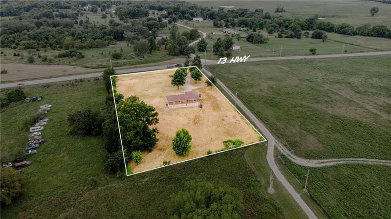 561 SE 13 Hw, Warrensburg, MO 64093