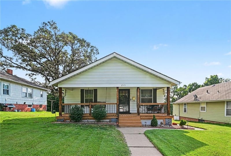2515 N 4th St, St Joseph, MO 64505