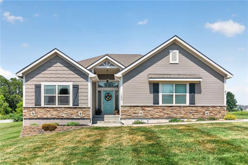 102 Dorchester Dr, Plattsburg, MO 64477