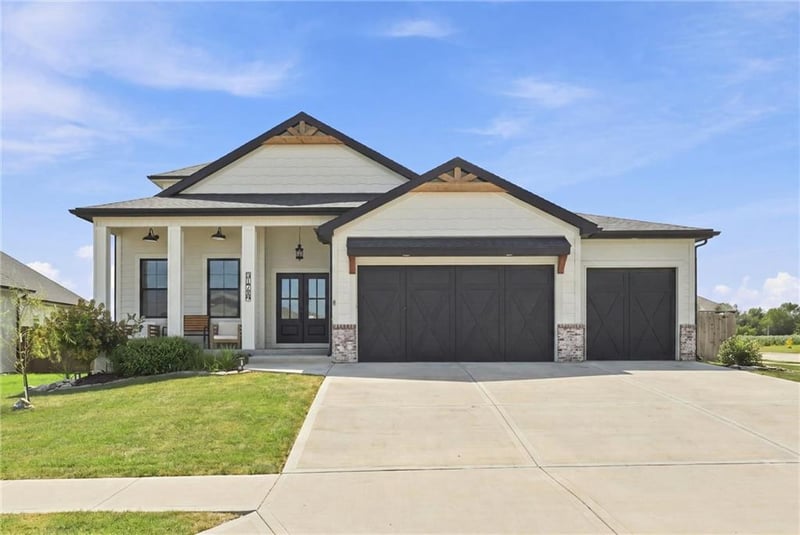 31749 W 168th Ct, Gardner, KS 66030