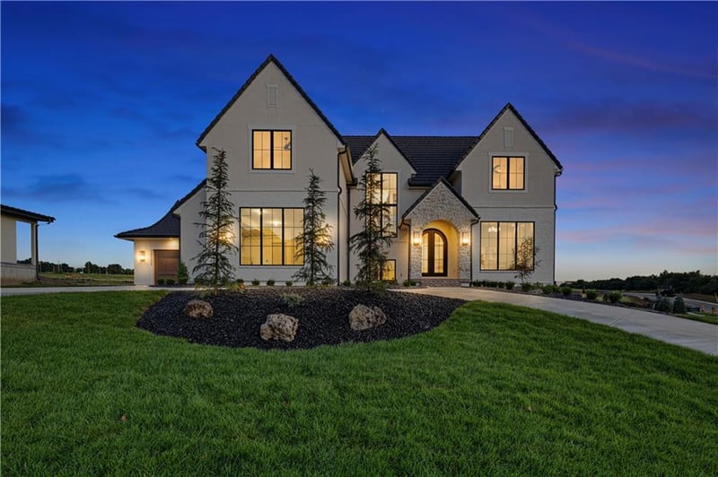 12111 W 173rd Ter, Overland Park, KS 66221