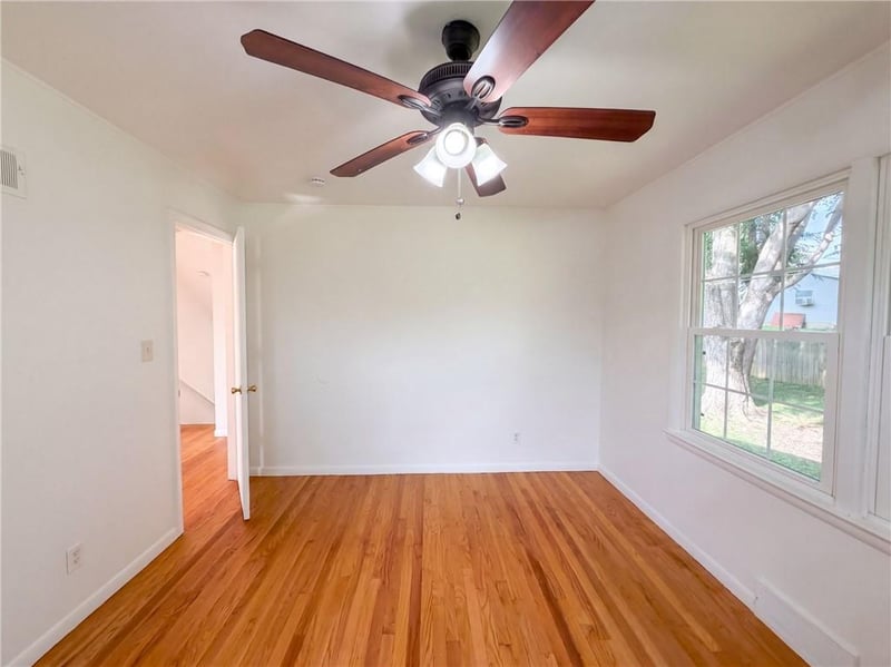 12904 E 54th St, Kansas City, MO 64133
