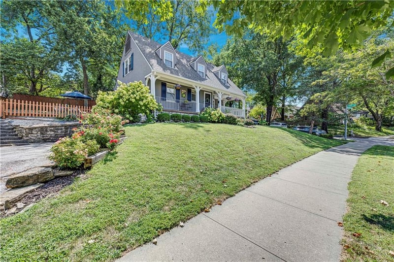 6811 Rockhill Rd, Kansas City, MO 64131