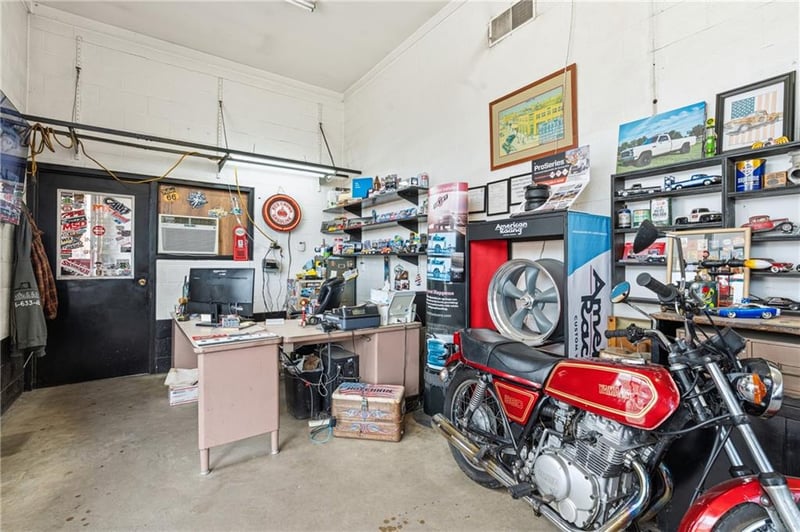 120 Us 40 Hw, Odessa, MO 64076