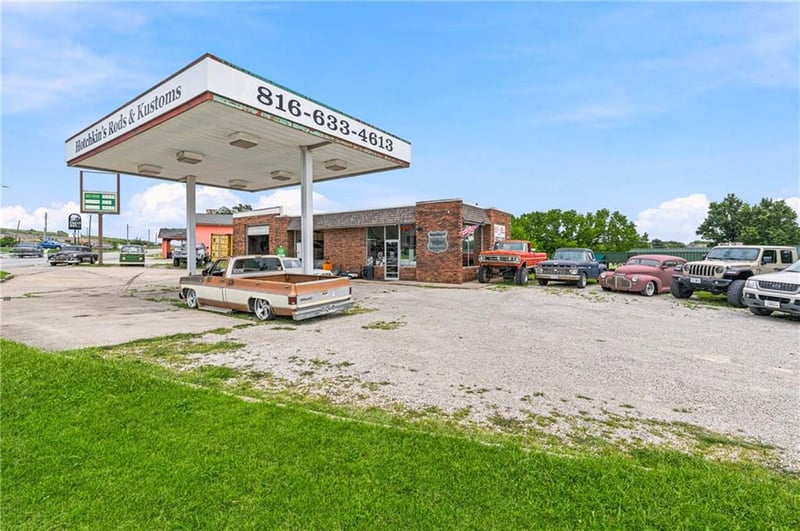 120 Us 40 Hw, Odessa, MO 64076