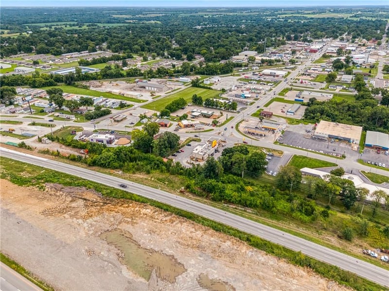 120 Us 40 Hw, Odessa, MO 64076
