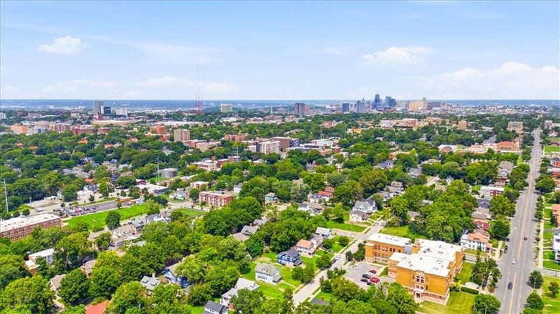 3712 Virginia Ave, Kansas City, MO 64109
