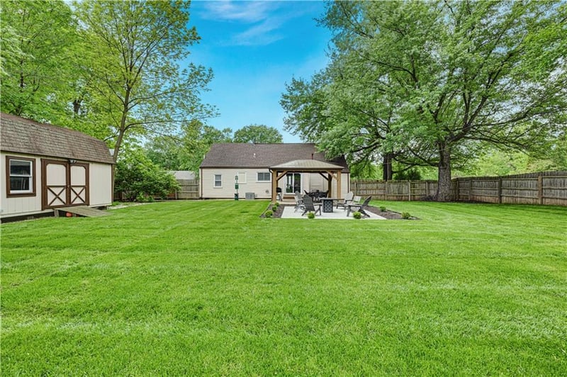 7501 Lowell Ave, Overland Park, KS 66204