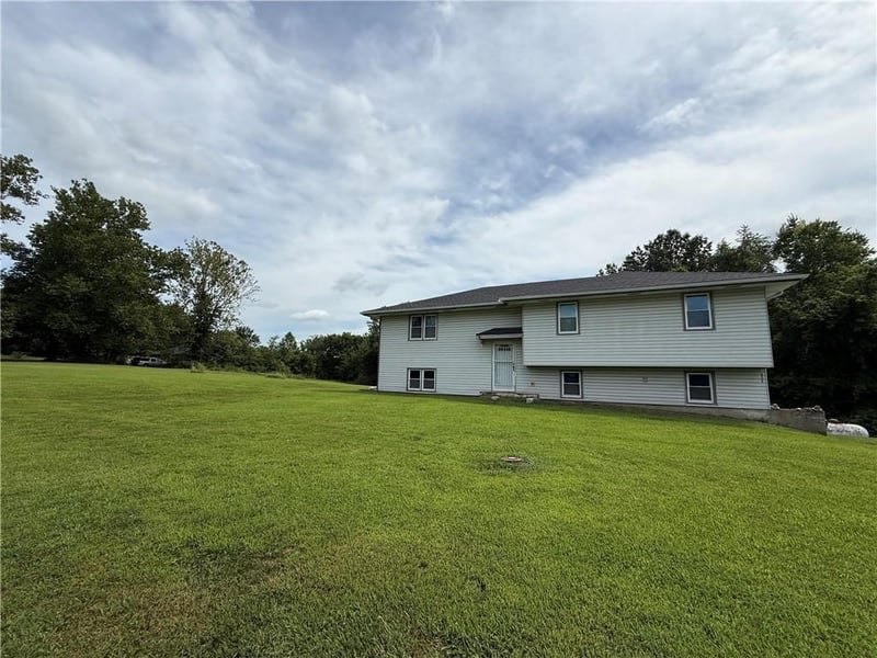 12993 Lock Ln, Excelsior Springs, MO 64024