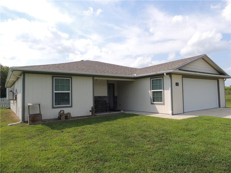 130 NW 181st Rd, Warrensburg, MO 64093
