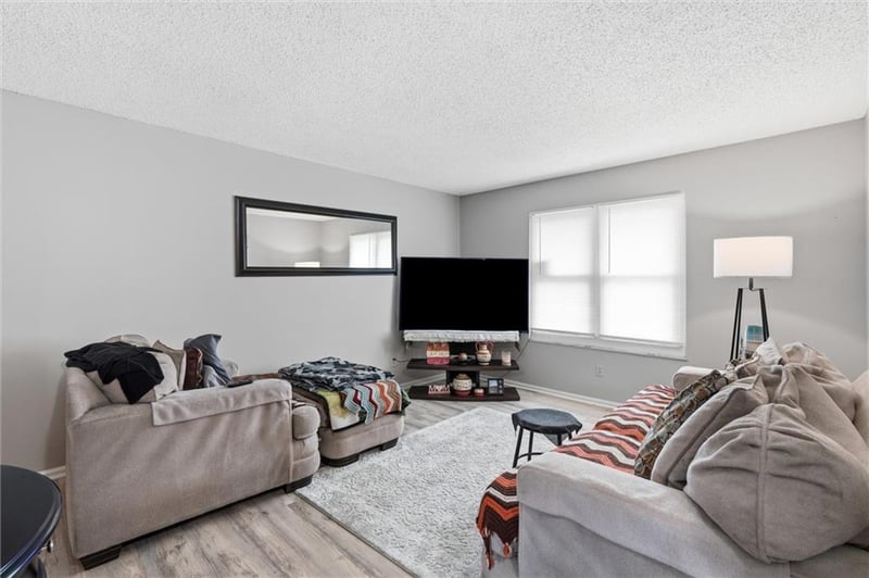 2801 Englewood Ter, Independence, MO 64052