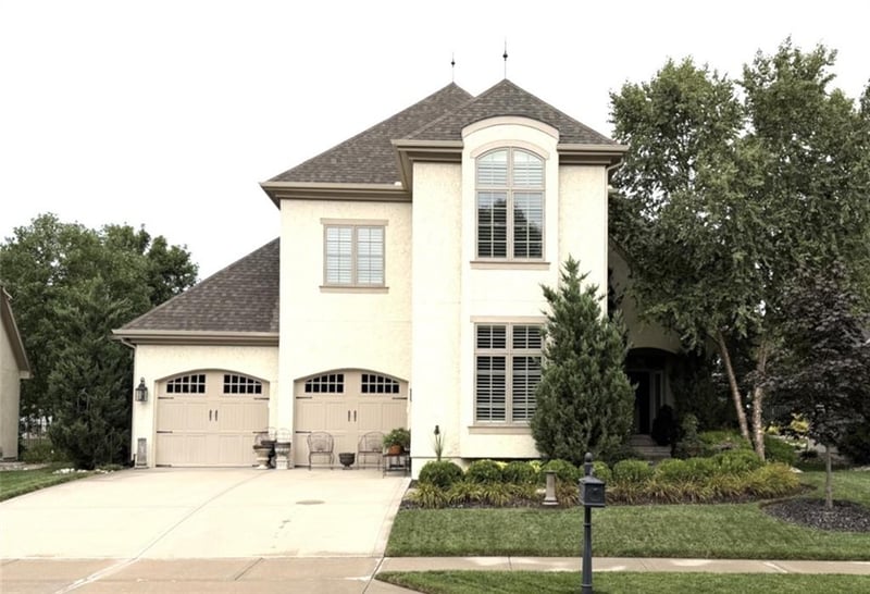 8438 N Donnelly Ct, Kansas City, MO 64157