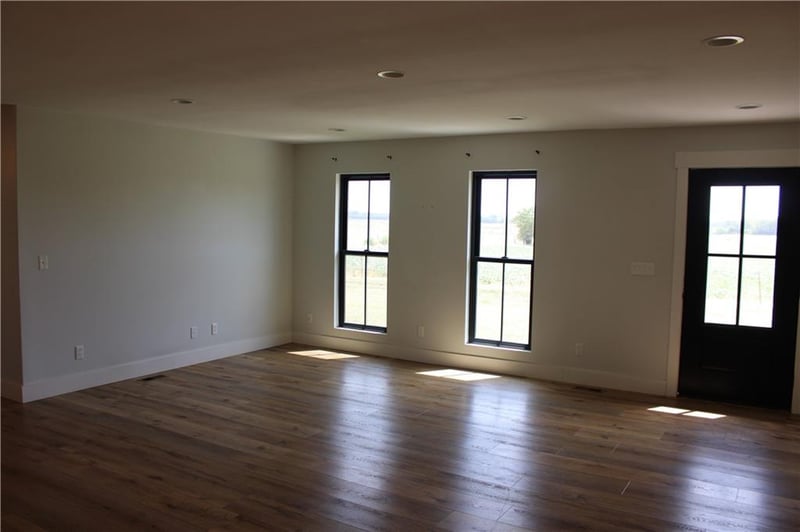 223 W 510th Ave, Cherokee, KS 66724