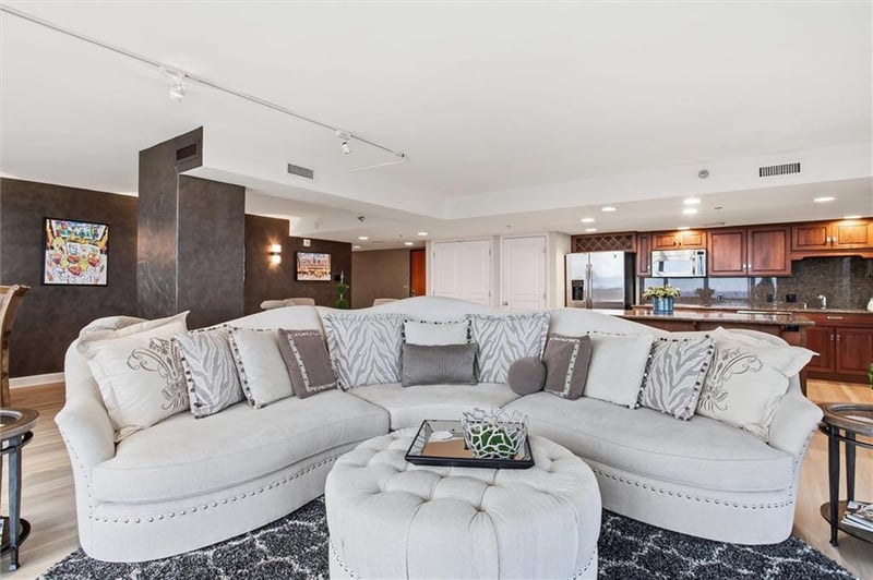 600 E Admiral #1408 Blvd #1408, Kansas City, MO 64106