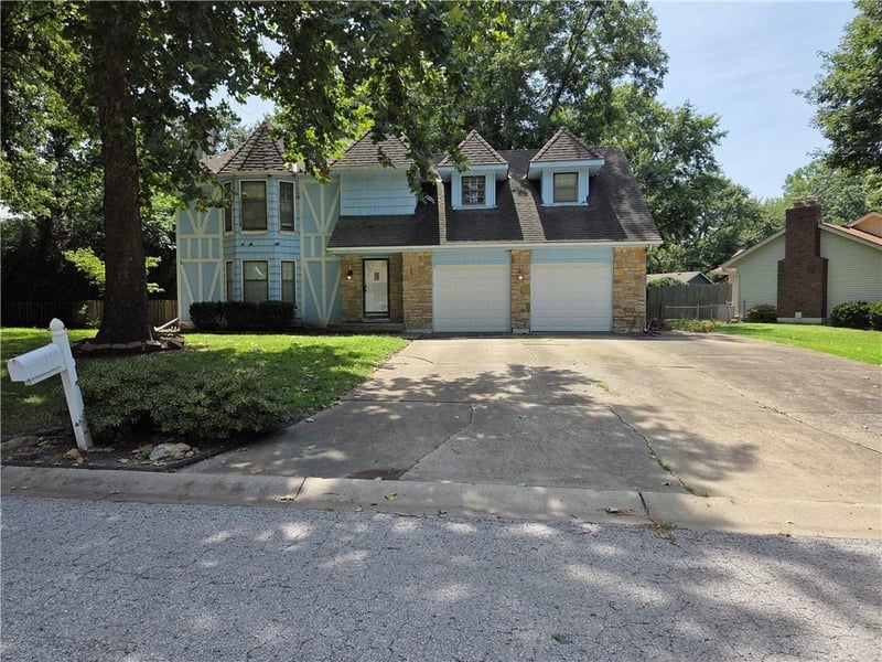 11109 E 71st Ter, Raytown, MO 64133