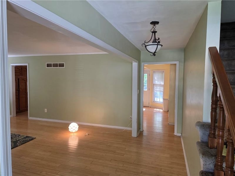 11109 E 71st Ter, Raytown, MO 64133