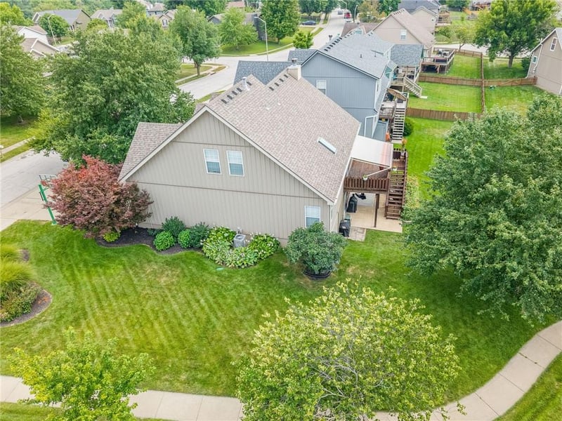 10912 N Wallace Ave, Kansas City, MO 64157