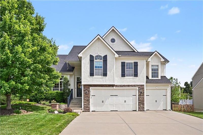 1419 NE 106th Pl, Kansas City, MO 64155