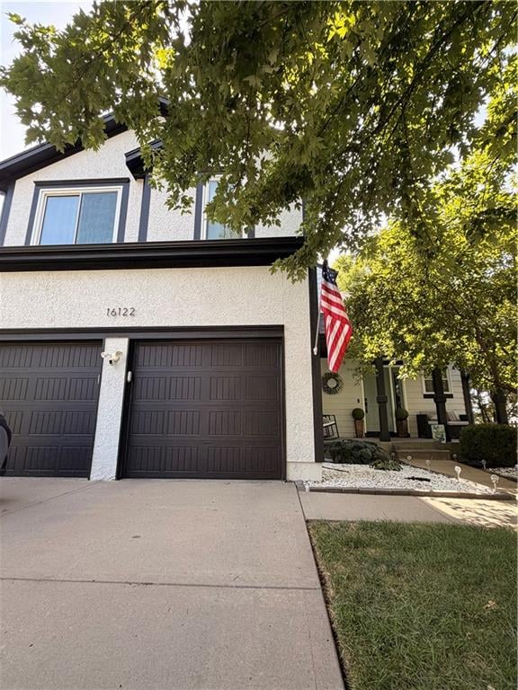 16122 S Stagecoach Dr, Olathe, KS 66062