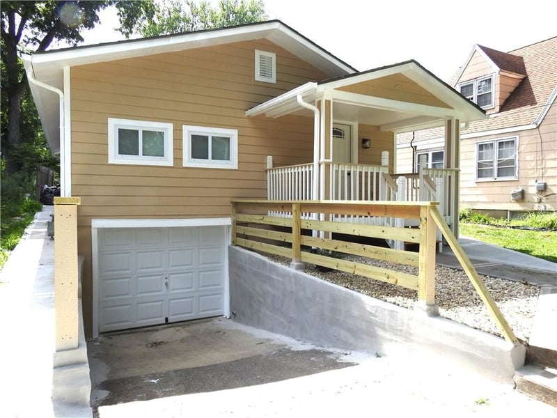 706 S Northern Blvd, Independence, MO 64053