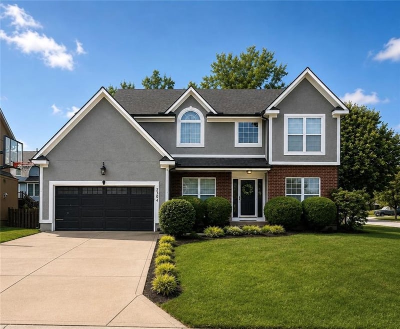 5304 Payne St, Shawnee, KS 66226