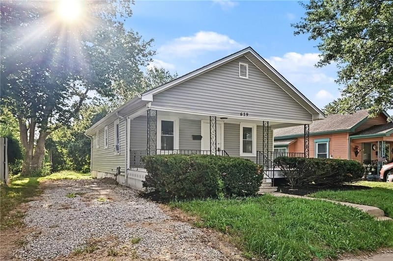 619 S Ash Ave, Independence, MO 64053