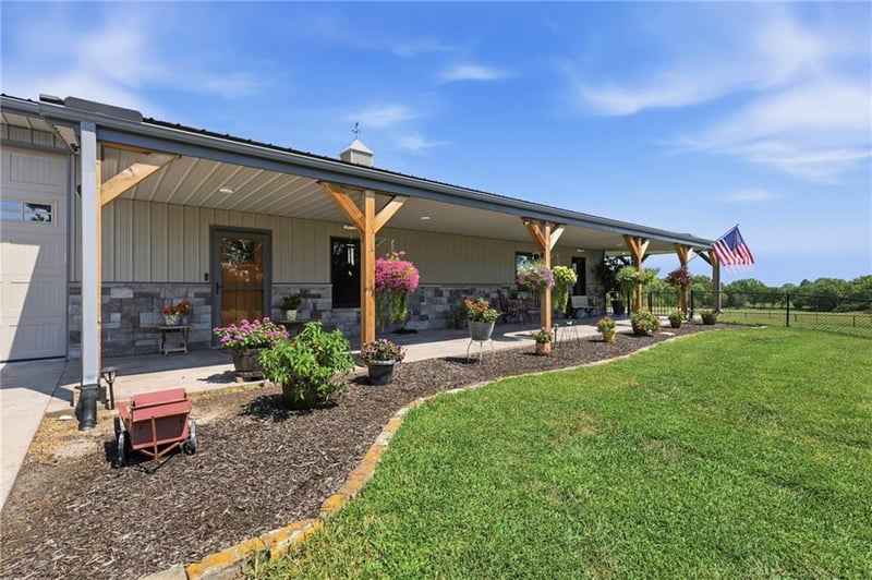 19817 S Cleveland Ave, Belton, MO 64012