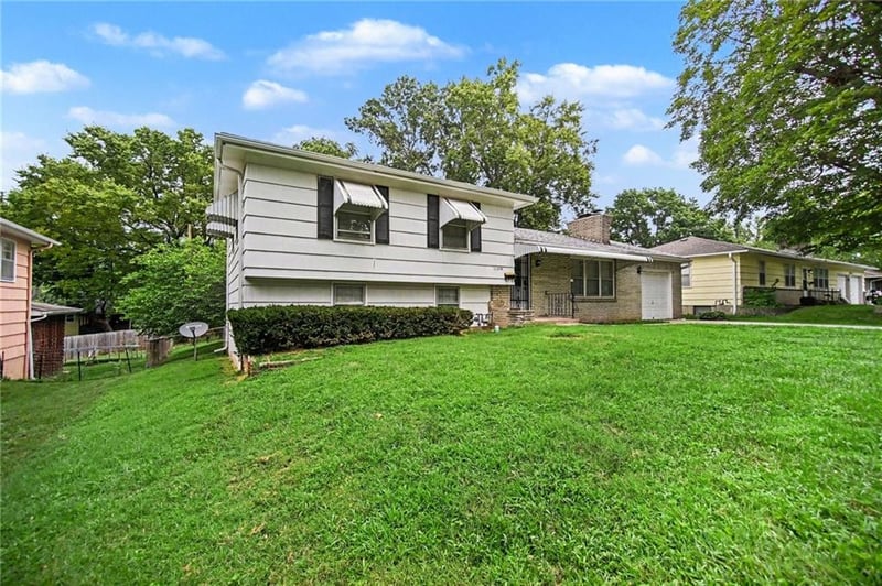 11214 E 53rd Ter, Raytown, MO 64133
