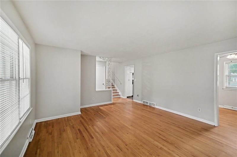 11214 E 53rd Ter, Raytown, MO 64133