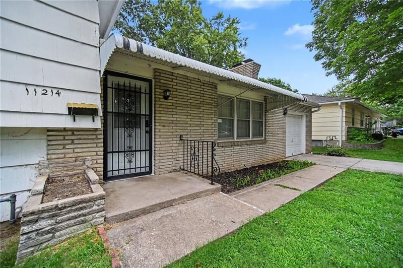 11214 E 53rd Ter, Raytown, MO 64133