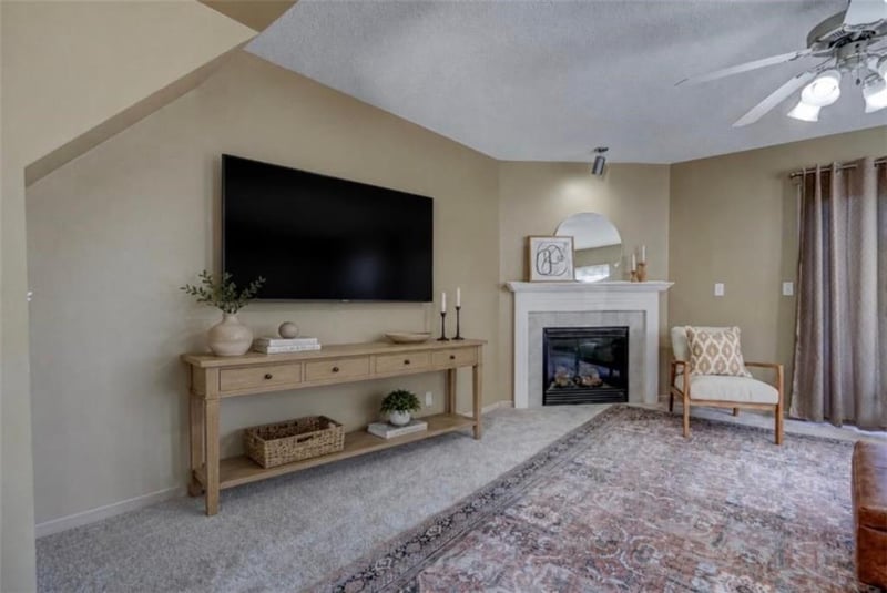 9739 N Lewis Ave, Kansas City, MO 64157