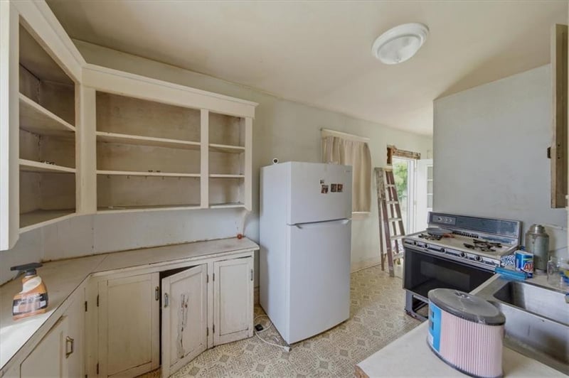 3714 Virginia Ave, Kansas City, MO 64109