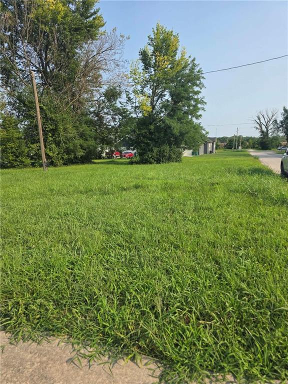 733 Walnut Ave, Osawatomie, KS 66064