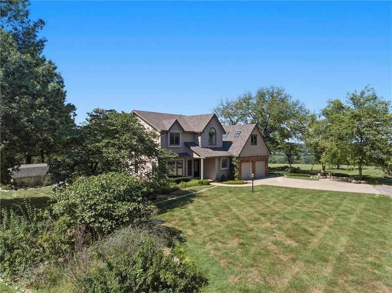 856 E 1150 Rd, Baldwin City, KS 66006