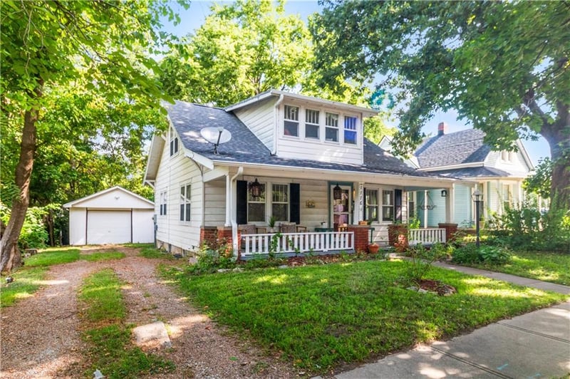 1116 W Maple Ave, Independence, MO 64050