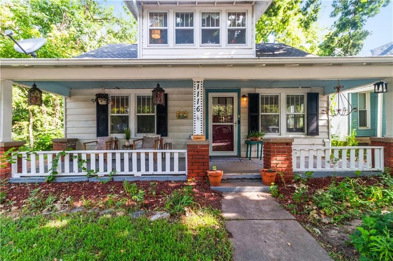 1116 W Maple Ave, Independence, MO 64050