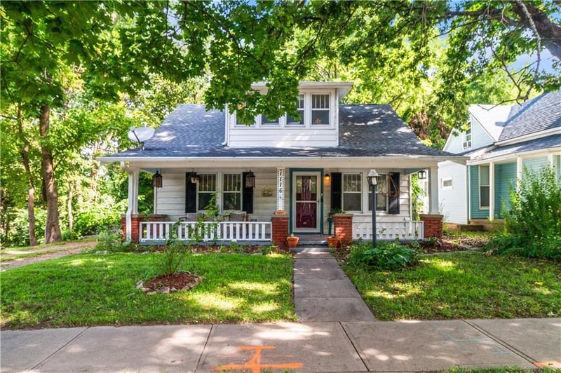 1116 W Maple Ave, Independence, MO 64050