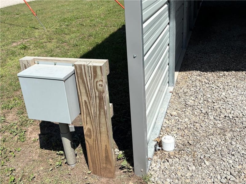 2 S Eagle Ln, Mound City, KS 66056