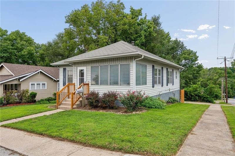 138 High St, Liberty, MO 64068