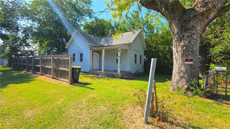 520 N Garland Ave, Kansas City, MO 64120
