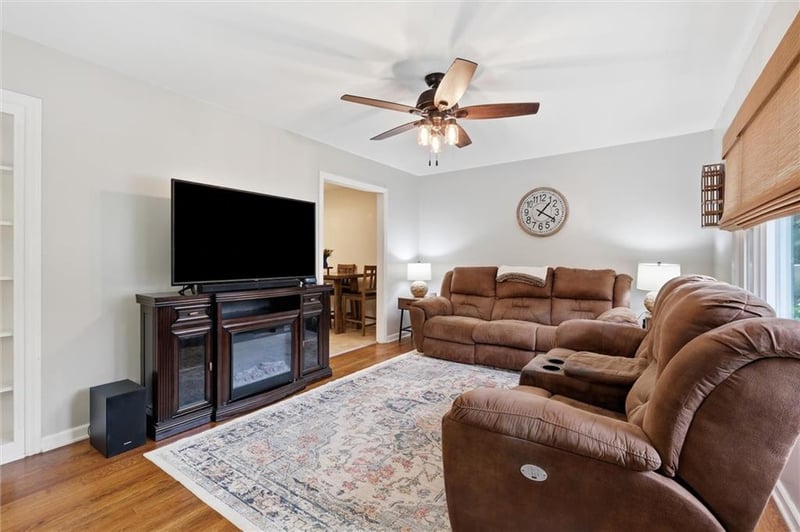 4823 W 62nd St, Mission, KS 66205